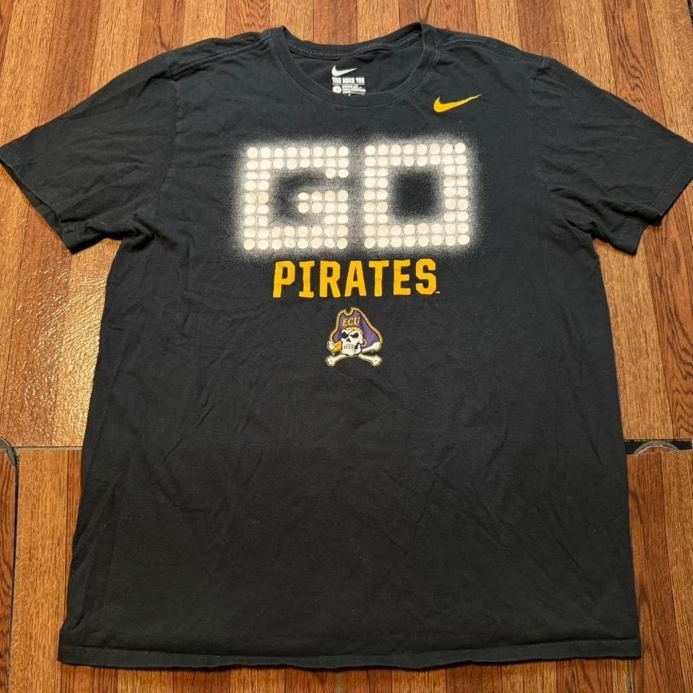 Nike Black Vintage ECU Pirates Sportswear Train Shirt Fits Medium
